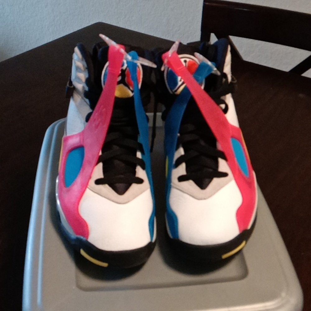 Jordan 8 - Picture 2 of 5